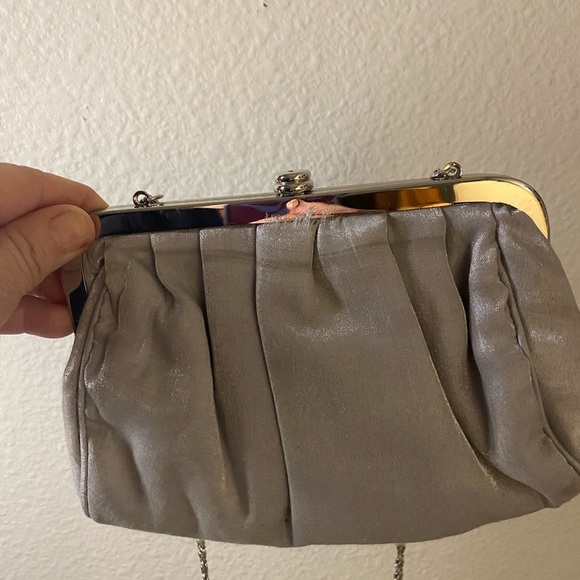 Gunne Sax Pleated Metallic Fabric Crossbody Purse. - Picture 2 of 4